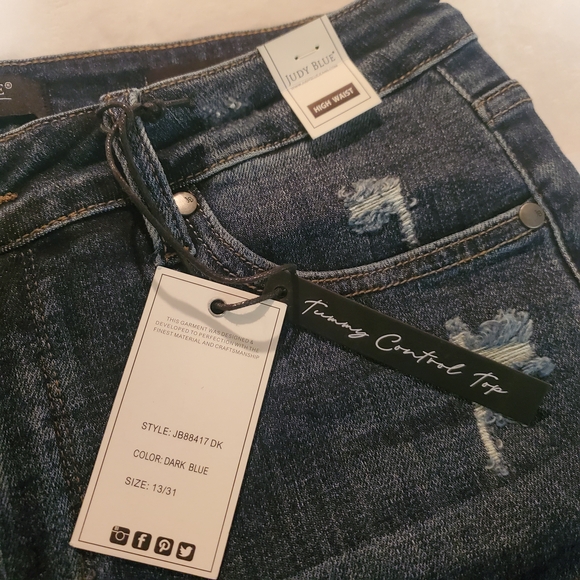 Judy Blue Blue Jeggings with Distressed Details Size 13 - Picture 2 of 9